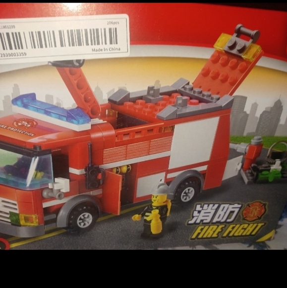 Fire Fighting Building Blocks Set - Picture 4 of 6